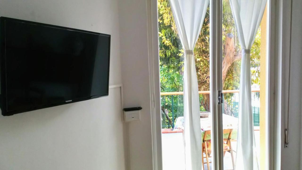 Casa Di Claude Con Posto Auto Lejlighed Finale Ligure Eksteriør billede