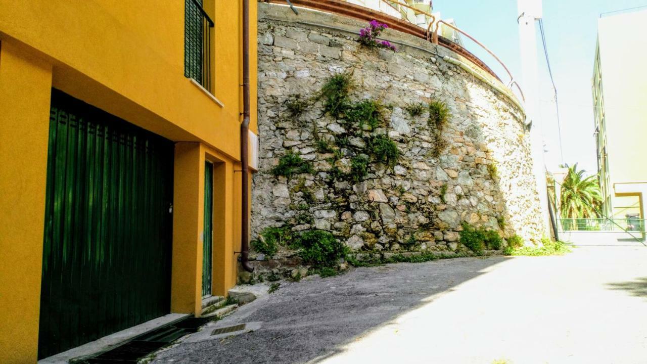 Casa Di Claude Con Posto Auto Lejlighed Finale Ligure Eksteriør billede