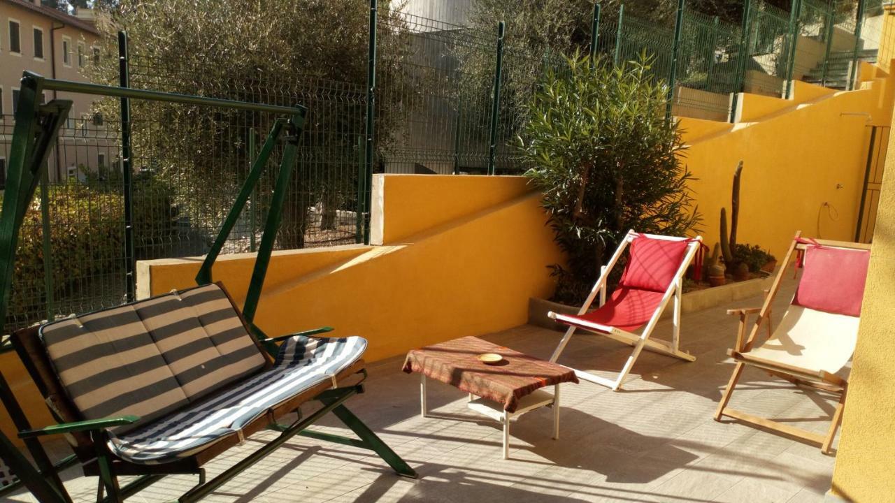 Casa Di Claude Con Posto Auto Lejlighed Finale Ligure Eksteriør billede
